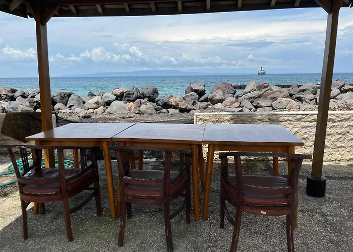 Catra Beachroom 10 B Karangasem